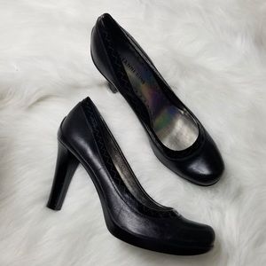 Gianni Bini Black Pumps